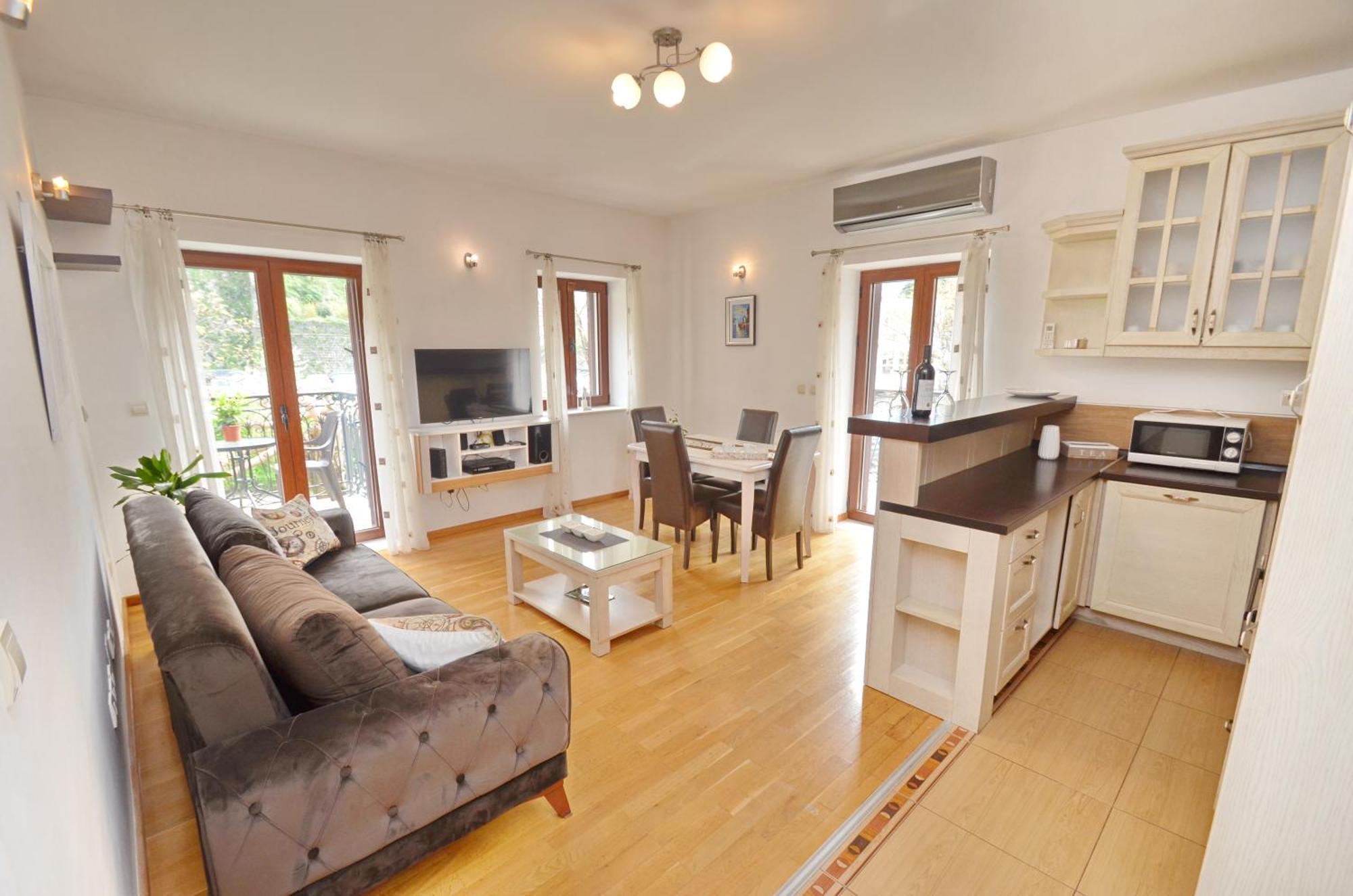 Fiumera Kotor Apartment Екстер'єр фото
