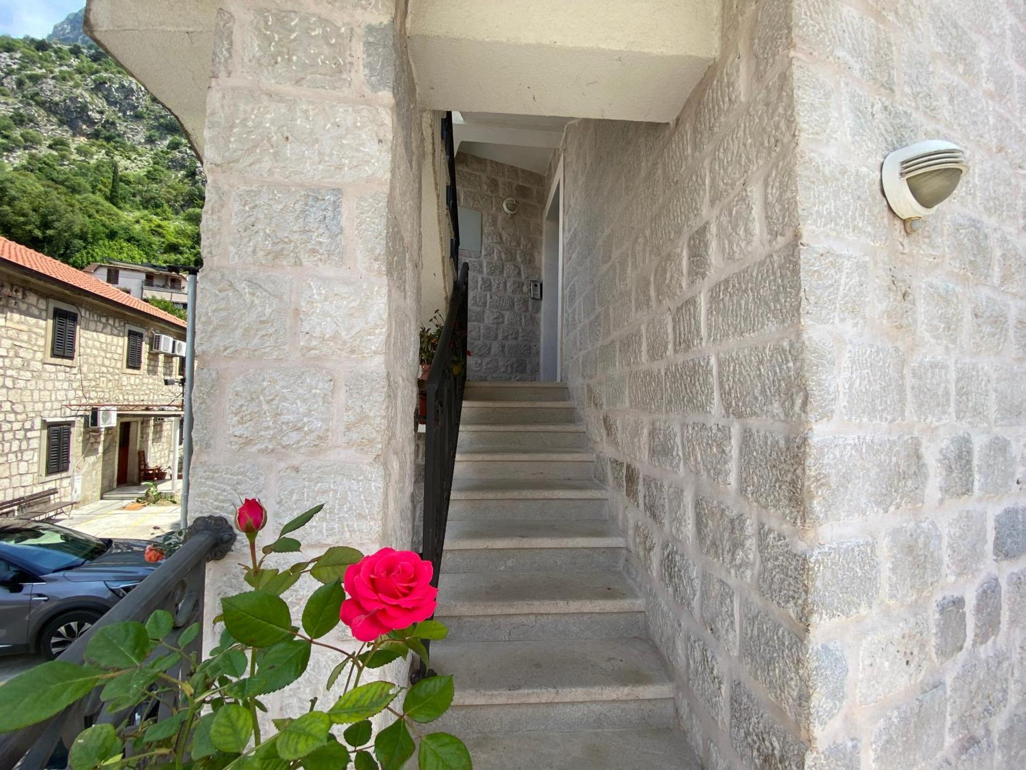 Fiumera Kotor Apartment Екстер'єр фото