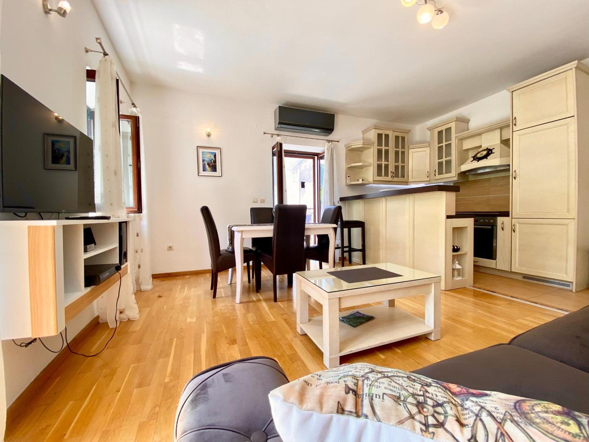 Fiumera Kotor Apartment Екстер'єр фото