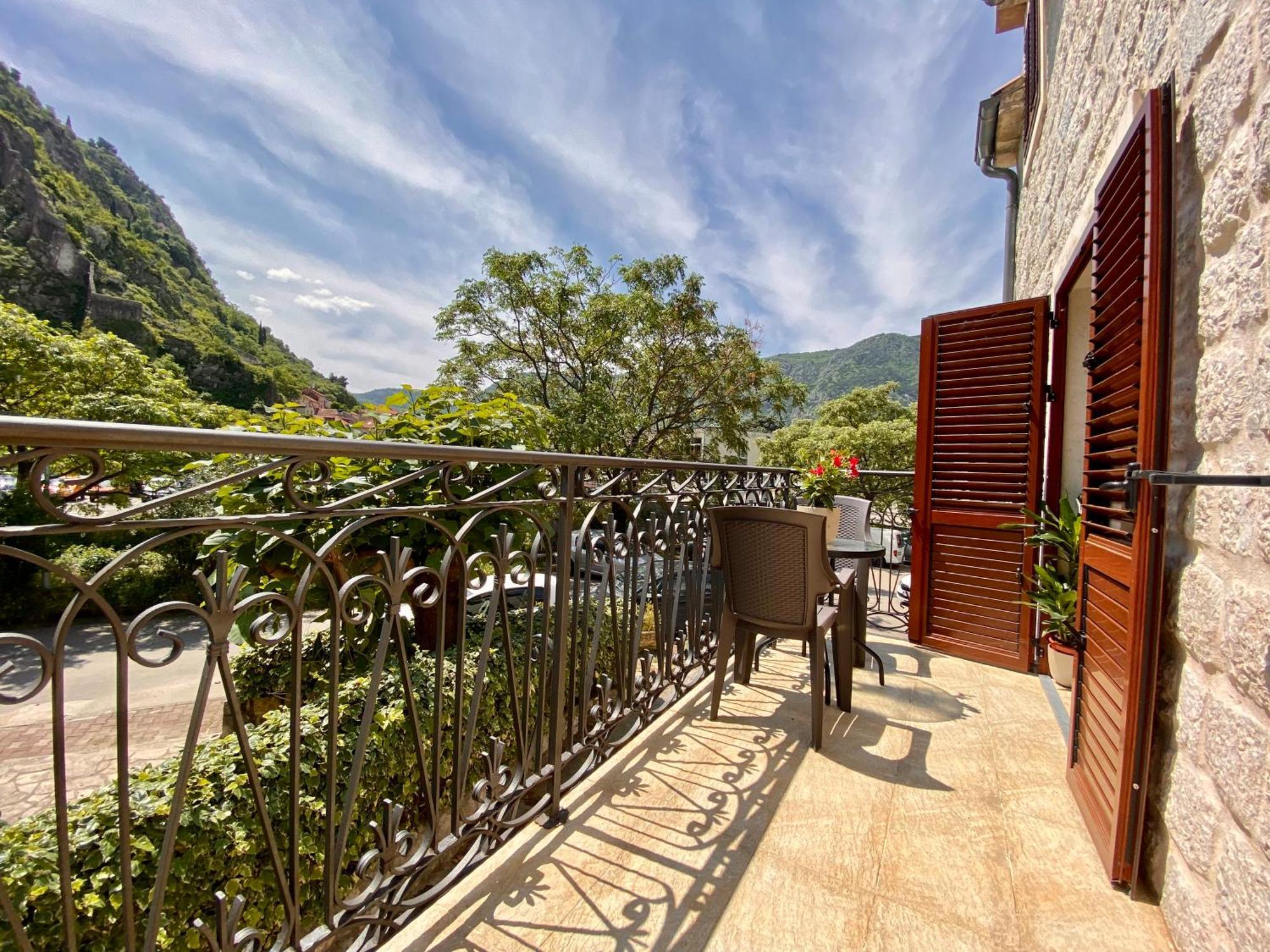 Fiumera Kotor Apartment Екстер'єр фото