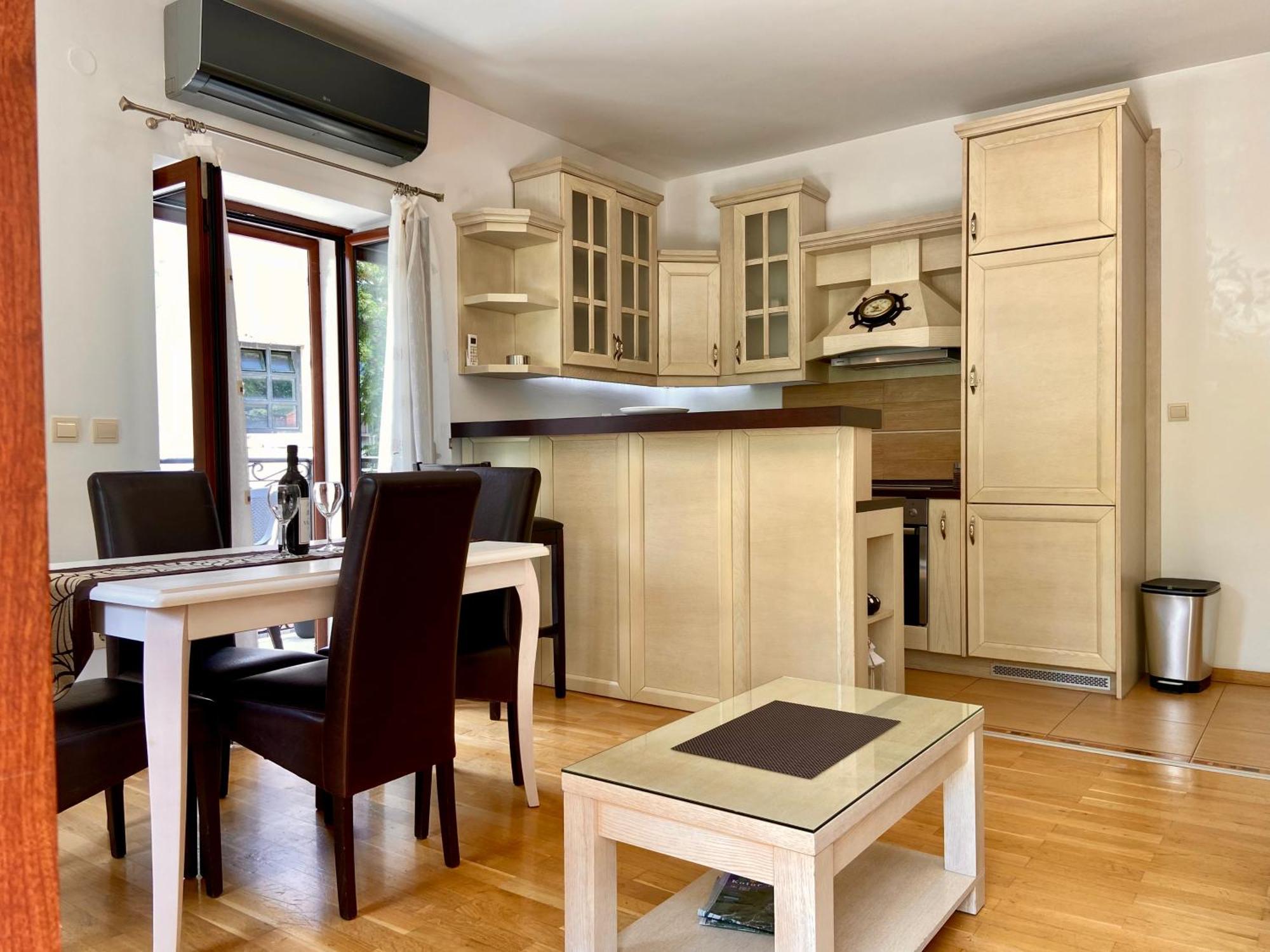 Fiumera Kotor Apartment Екстер'єр фото