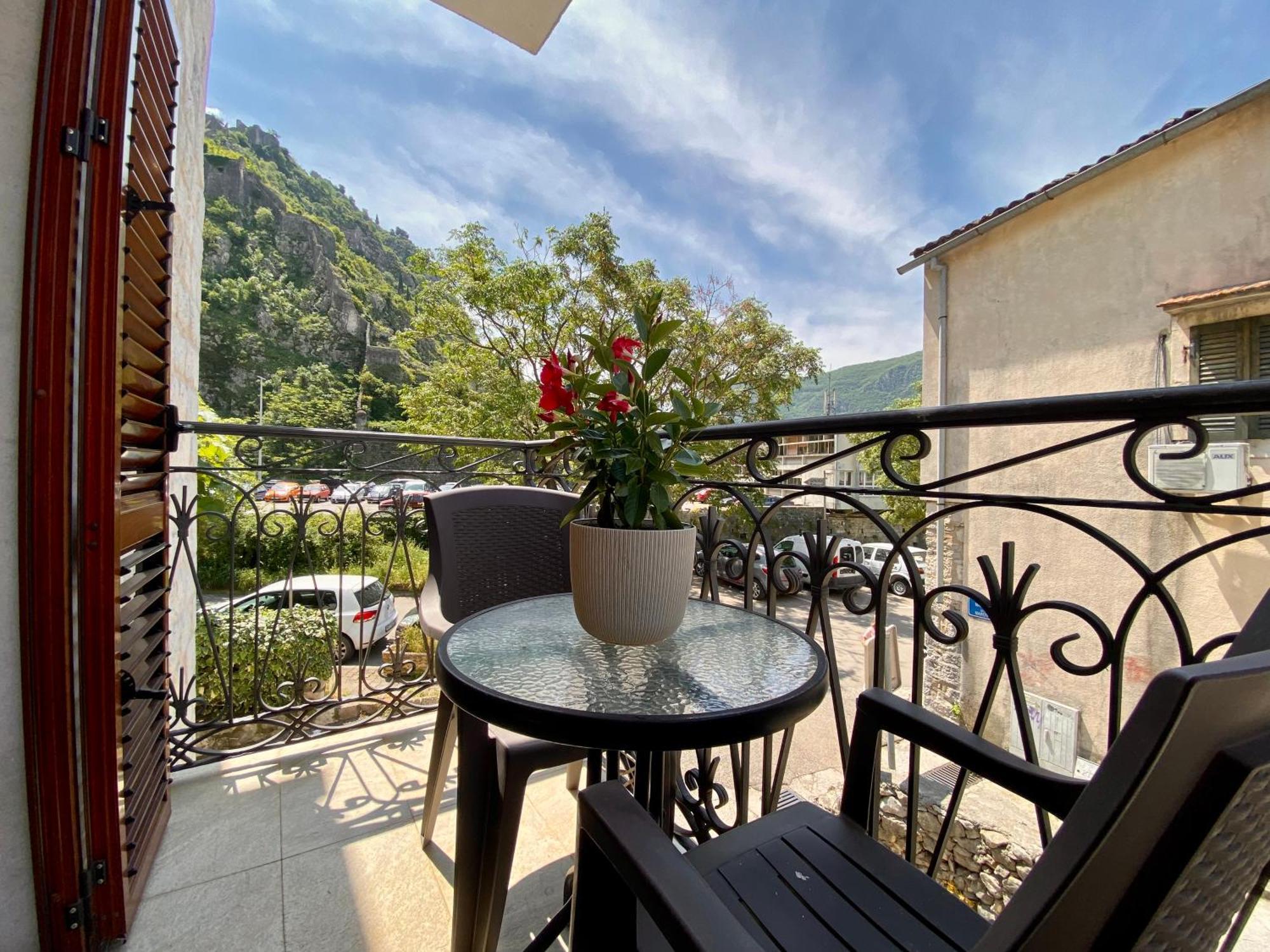 Fiumera Kotor Apartment Екстер'єр фото