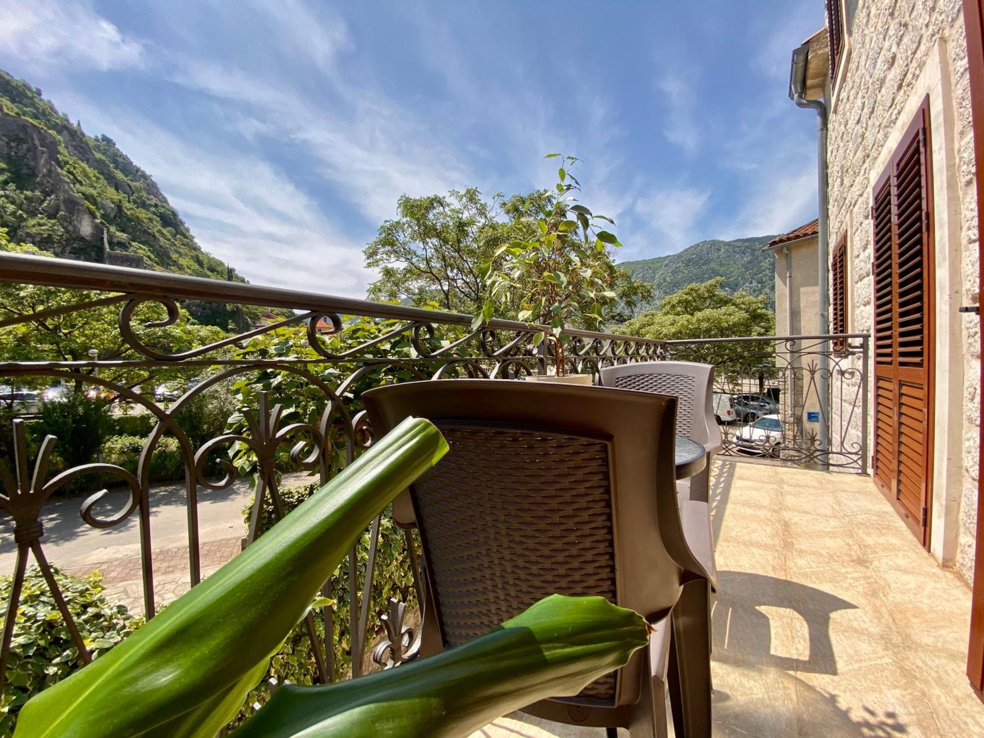 Fiumera Kotor Apartment Екстер'єр фото